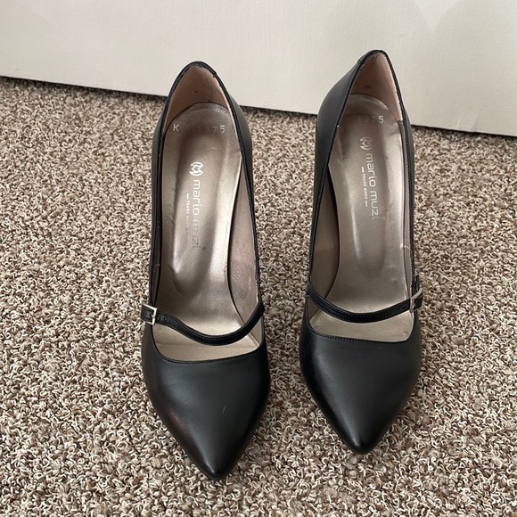 Mario Muzi Lightweight Black Heels with Buckle - Picture 2 of 7
